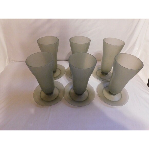 VINTAGE TUPPERWARE SMOKE GRAY SUNDAE PARFAIT CUPS 754-1 SET OF 6 - Picture 1 of 3